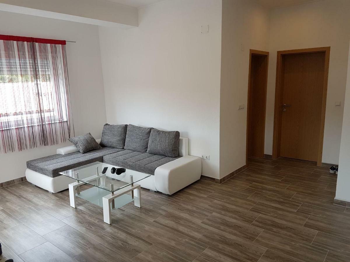 Apartmani Lukic Вир Екстериор снимка