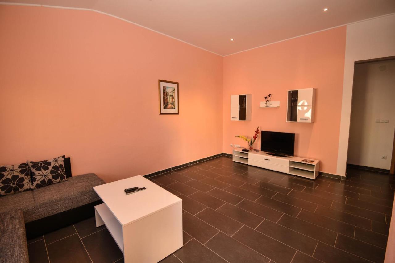 Apartmani Lukic Вир Екстериор снимка